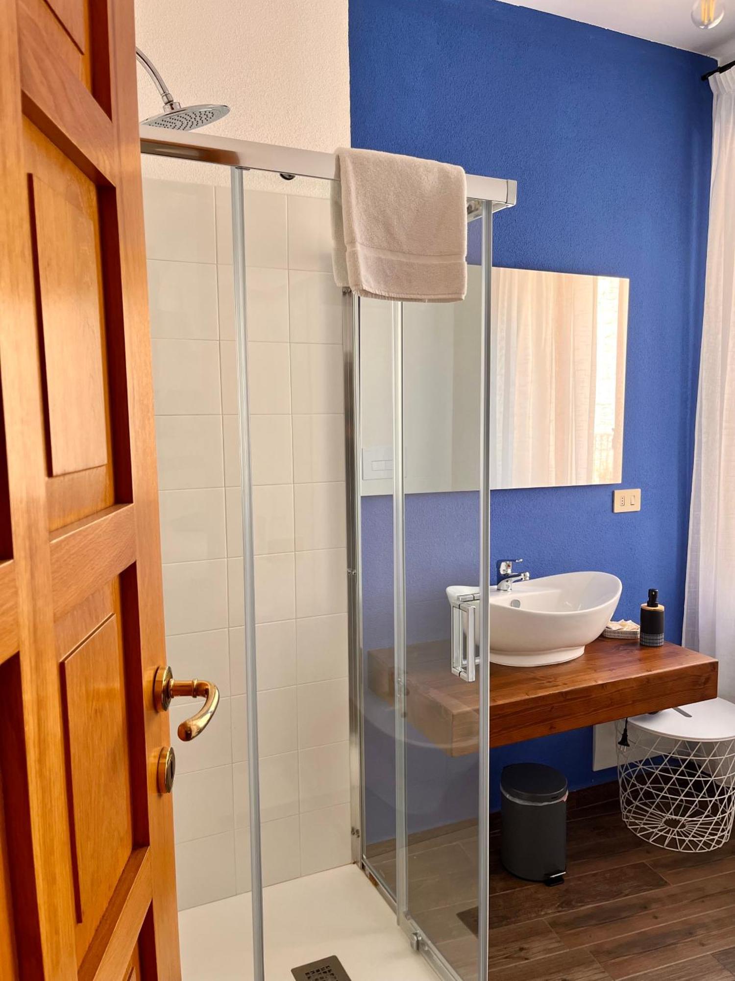 Carrales Guest House 努奥罗 外观 照片
